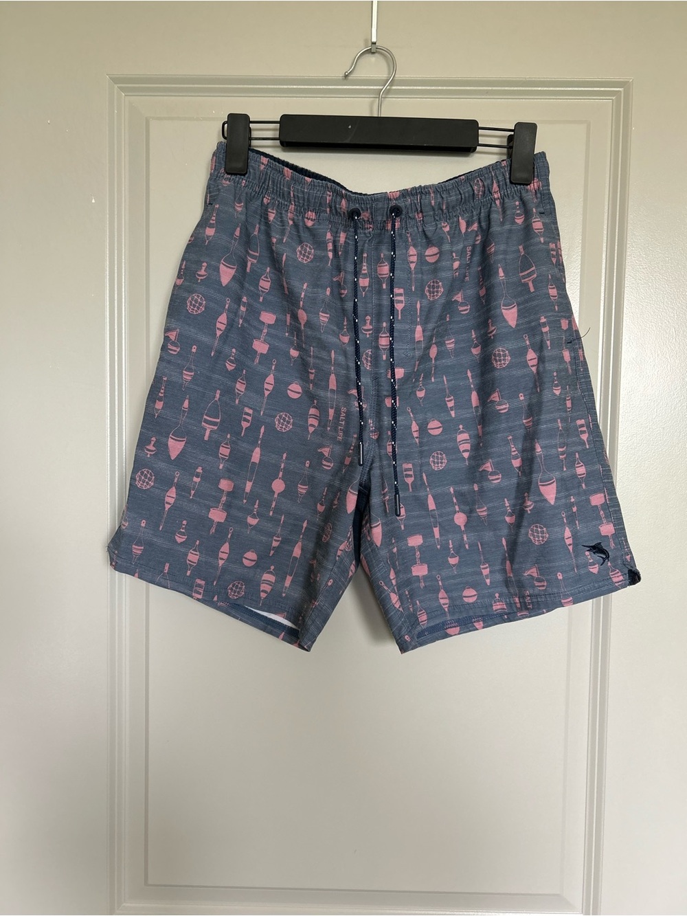 Salt Life Summer Men’s Navy Swim Trunks with Pink Buoy Print